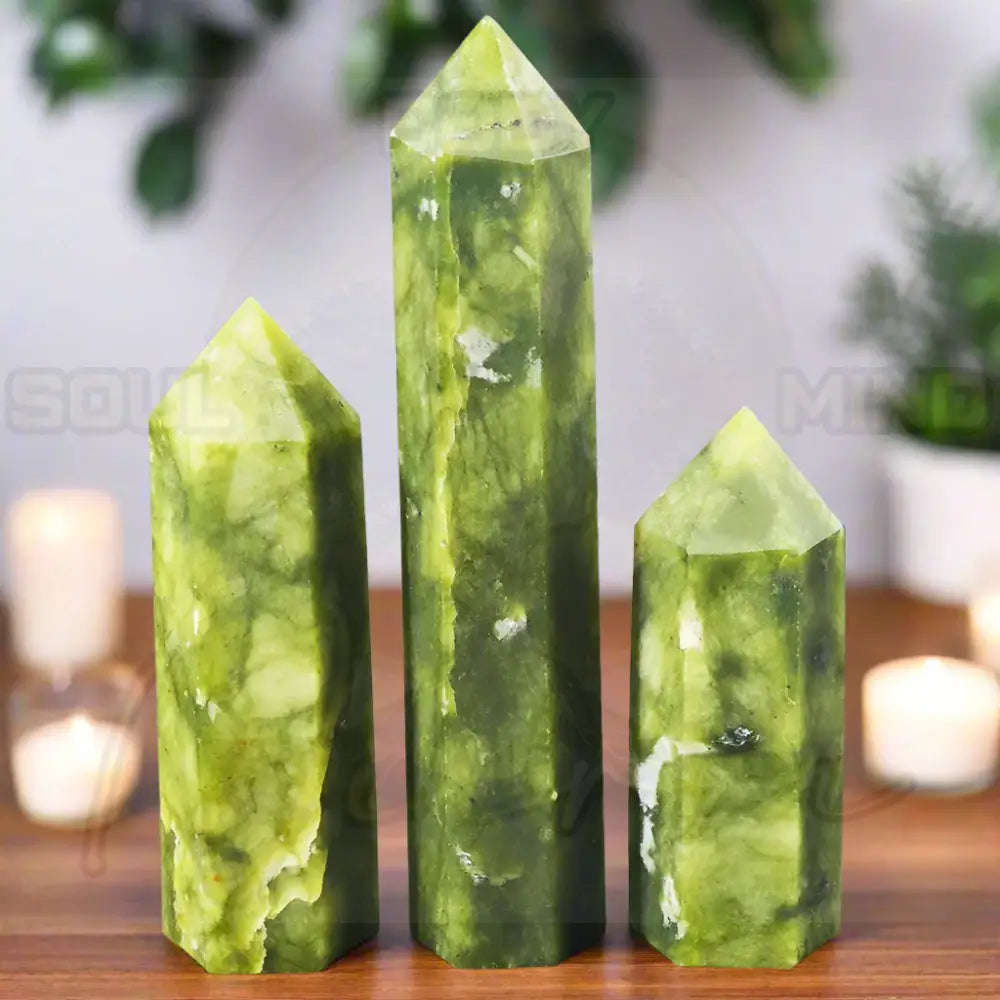Natuursteen en kristallen puntstaf Xiuyan Jade / 1pc Size 70-80mm
