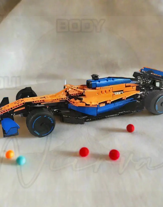 Technische F1 W14 E racewagen met 1642 stk bouwstenen